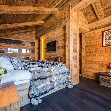Luxury Chalet With Pool * زيرمات